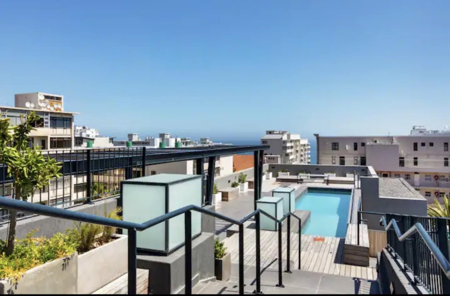 2 Bedroom Property for Sale in Sea Point Western Cape